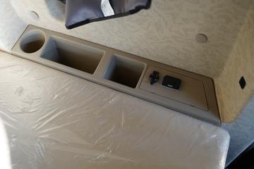 ���� �����V5�ؿ� 560���� 6X4 AMT�Զ�����ͷǣ����(����)ͼƬ