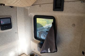 ���� �����V5�ؿ� 560���� 6X4 AMT�Զ�����ͷǣ����(����)ͼƬ