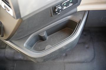 ���� �����V5�ؿ� 560���� 6X4 AMT�Զ�����ͷǣ����(����)ͼƬ