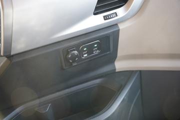 ���� �����V5�ؿ� 560���� 6X4 AMT�Զ�����ͷǣ����(����)ͼƬ