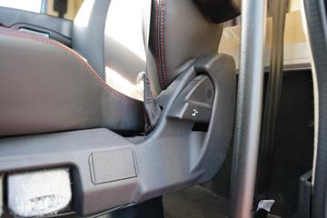 ���� �����V5�ؿ� 560���� 6X4 AMT�Զ�����ͷǣ����(����)ͼƬ