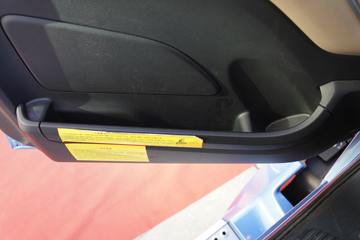 ���� �����V5�ؿ� 560���� 6X4 AMT�Զ�����ͷǣ����(����)ͼƬ