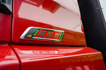 �������ó� ����E3 �Ǽʰ� 6X4 ����ʽ���綯ǣ����281.92kWhͼƬ