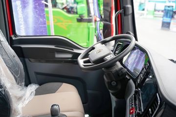 �������ó� ����E3 �Ǽʰ� 6X4 ����ʽ���綯ǣ����281.92kWhͼƬ