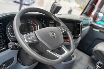 �������ó� ����E3 �Ǽʰ� 6X4 ����ʽ���綯ǣ����281.92kWhͼƬ