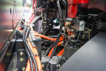 �������ó� ����E3 �Ǽʰ� 6X4 ����ʽ���綯ǣ����281.92kWhͼƬ