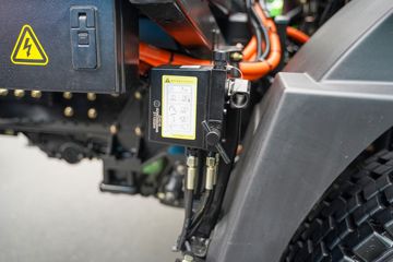 �������ó� ����E3 �Ǽʰ� 6X4 ����ʽ���綯ǣ����281.92kWhͼƬ