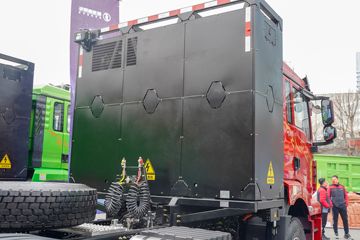 �������ó� ����E3 �Ǽʰ� 6X4 ����ʽ���綯ǣ����281.92kWhͼƬ