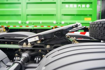 �������ó� ����E3 �Ǽʰ� 6X4 ����ʽ���綯ǣ����281.92kWhͼƬ