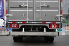 陕汽商用车 轩德翼9 速运版 160马力 4.15米AMT自动档单排厢式轻卡(国六)(SX5042XXYNP6331)