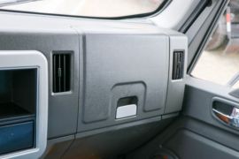 领航H&nbsp;冷藏车驾驶室图片