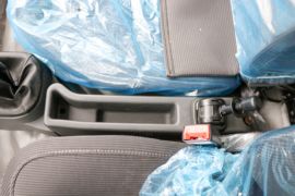 领航H&nbsp;冷藏车驾驶室图片