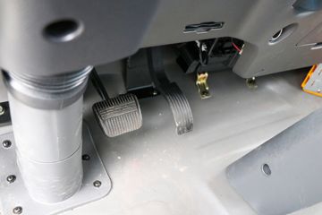 ���� ʱ���캽H2 115���� 4X2 4.08����س�(BJ5046XLC9JDA-51)ͼƬ