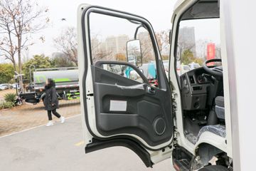 ���� ʱ���캽H2 115���� 4X2 4.08����س�(BJ5046XLC9JDA-51)ͼƬ