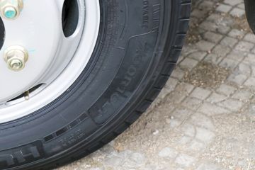 ���� ʱ���캽H2 115���� 4X2 4.08����س�(BJ5046XLC9JDA-51)ͼƬ