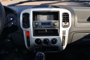 ����;�� T5 95���� 4X2 3.4����ȼ������ʽ���䳵(EQ5045XRQ16DCACWXP)ͼƬ