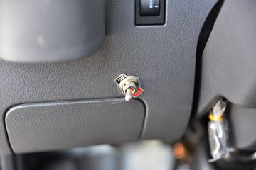 ����;�� T5 95���� 4X2 3.4����ȼ������ʽ���䳵(EQ5045XRQ16DCACWXP)ͼƬ