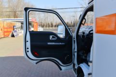 东风途逸 T5 95马力 4X2 3.4米易燃气体厢式运输车(EQ5045XRQ16DCACWXP)