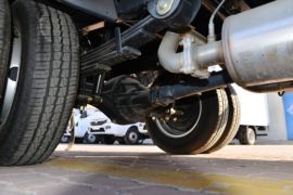 T5&nbsp;爆破器材运输车底盘图片