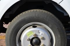 东风途逸 T5 95马力 4X2 3.4米易燃气体厢式运输车(EQ5045XRQ16DCACWXP)