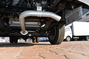 ����;�� T5 95���� 4X2 3.4����ȼ������ʽ���䳵(EQ5045XRQ16DCACWXP)ͼƬ