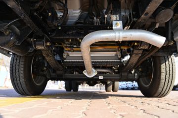 ����;�� T5 95���� 4X2 3.4����ȼ������ʽ���䳵(EQ5045XRQ16DCACWXP)ͼƬ