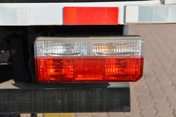 ����;�� T5 95���� 4X2 3.4����ȼ������ʽ���䳵(EQ5045XRQ16DCACWXP)ͼƬ