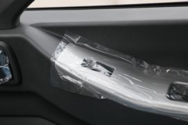 领航H&nbsp;洒水车/喷洒车驾驶室图片