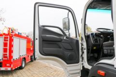 福田 时代领航ES7 200马力 4X2 洒水车(纵昂牌)