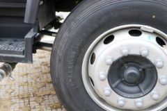 福田 时代领航ES7 200马力 4X2 洒水车(纵昂牌)