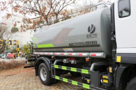 时代领航ES7&nbsp;洒水车/喷洒车上装图片