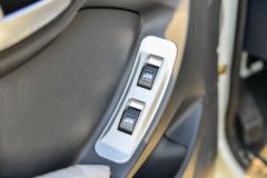 东风 小霸王W17 1.6L 123马力 汽油 3.95米单排厢式小卡(国六)(EQ5031XXY60Q6AC)