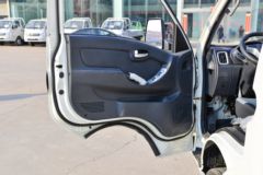 东风 小霸王W17 1.6L 123马力 汽油 3.95米单排厢式小卡(国六)(EQ5031XXY60Q6AC)