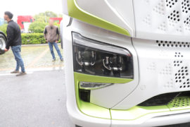 乘龙H5V&nbsp;电动牵引车外观图片