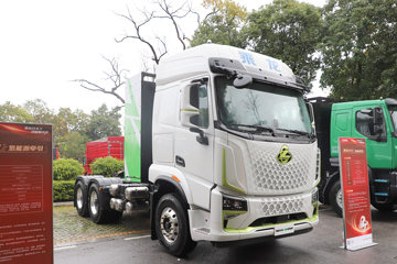 东风柳汽 乘龙H5V 6X4 充换电纯电动牵引车281.91kWh