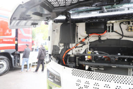 乘龙H5V&nbsp;电动牵引车底盘图片