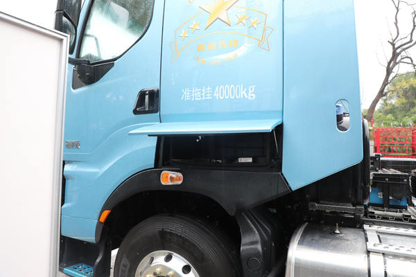 优惠1万 乘龙H7 600马力牵引车
