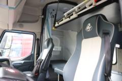 东风柳汽 乘龙H7重卡 陆航版 600马力 6X4 AMT自动档牵引车(伊顿)(液缓)(LZ4252H7DC1) 东风柳汽 乘龙H7重卡 陆航版 600马力 6X4 AMT自动档牵引车(伊顿)(液缓)(LZ4252H7DC1)