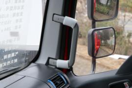 大金刚ES7&nbsp;随车吊驾驶室图片