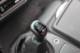 大金刚ES7&nbsp;随车吊驾驶室图片