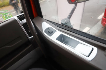 �������� ����L3 180���� 4X2 ��ж��ͼƬ