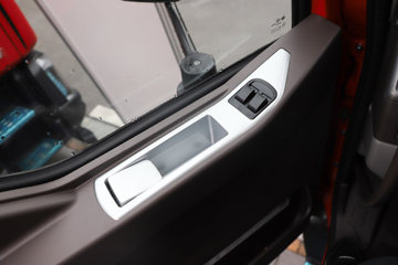 �������� ����L3 180���� 4X2 ��ж��ͼƬ