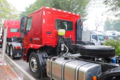 东风柳汽 乘龙H5 460马力 6X4 AMT自动档牵引车(低顶)(LZ4250H5DC1)