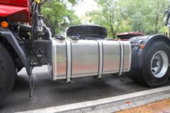 东风柳汽 乘龙H5 460马力 6X4 AMT自动档牵引车(低顶)(LZ4250H5DC1)