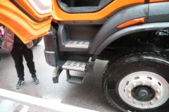 东风柳汽 乘龙H5V 350马力 8X4 5.8米自卸车(国六)(LZ3311H5FC1)