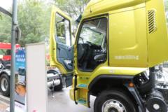 东风柳汽 乘龙H5重卡 430马力 4X2 AMT自动档牵引车(国六)(LZ4184H5AC1)