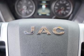 ���� �����A5X���п� ��ֵ�� 290���� 4X2 6.8�ײ�դʽ�ػ���(����)(HFC5181CCYP2K2A50CS)ͼƬ