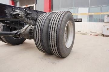 ���� �����A5X���п� ��ֵ�� 290���� 4X2 6.8�ײ�դʽ�ػ���(����)(HFC5181CCYP2K2A50CS)ͼƬ