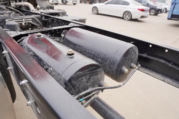 ���� �����A5X���п� ��ֵ�� 290���� 4X2 6.8�ײ�դʽ�ػ���(����)(HFC5181CCYP2K2A50CS)ͼƬ