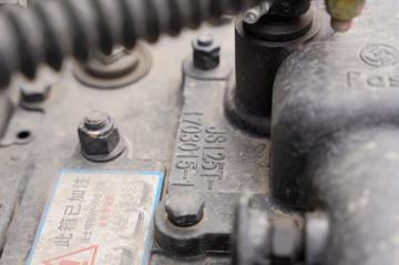 ���� �����A5X���п� ��ֵ�� 290���� 4X2 6.8�ײ�դʽ�ػ���(����)(HFC5181CCYP2K2A50CS)ͼƬ